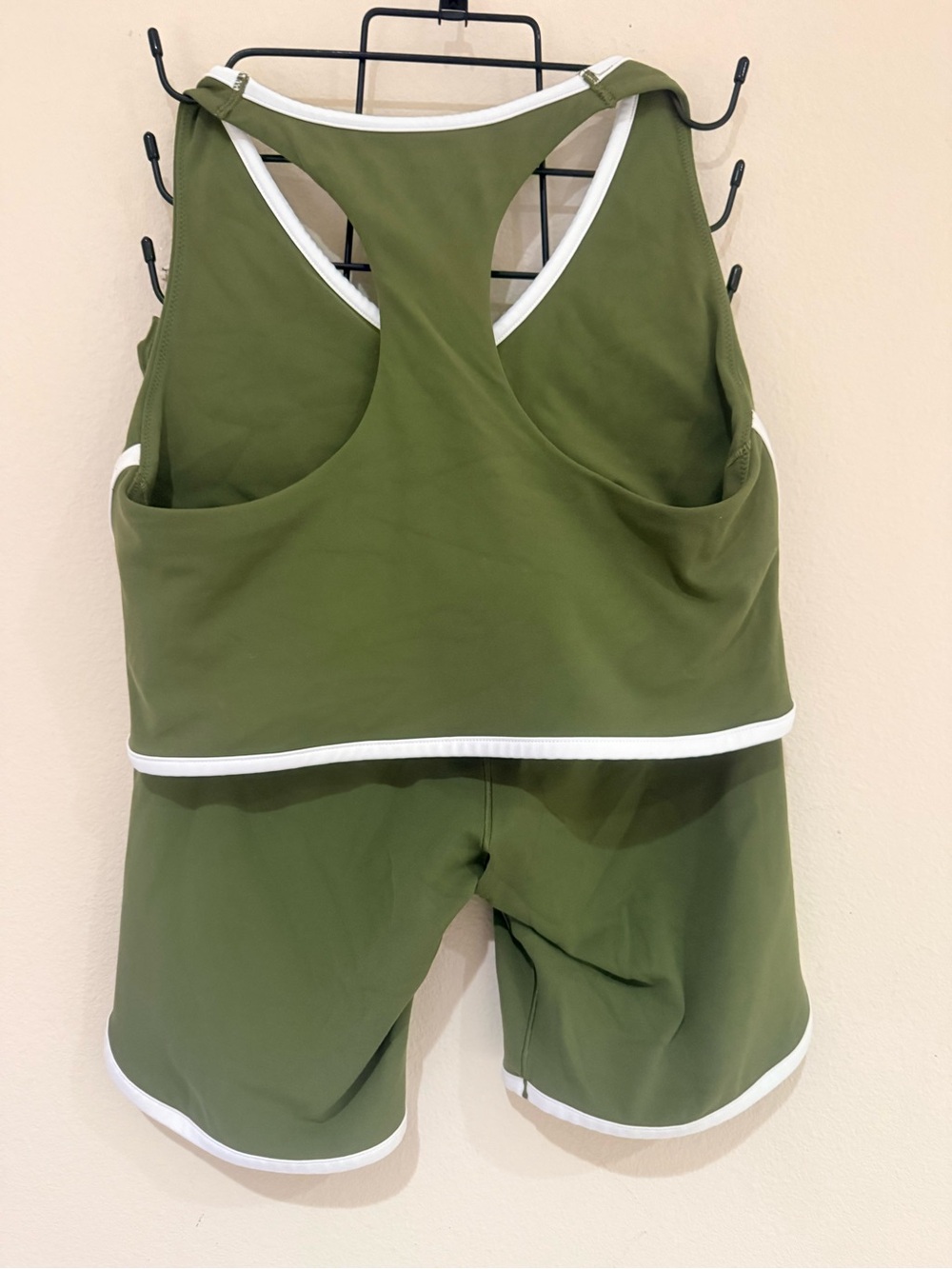 Offline by Aerie Olive Green Active Set Top Size Medium / Shorts Size Small - Picture 2 of 5